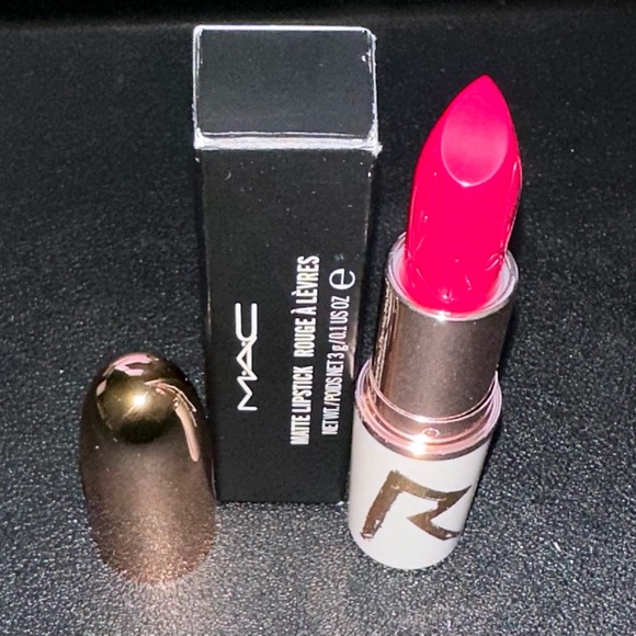MAC x Riri  Pleasure Bomb Lipstick Brand New ❤️ Limited Edition - Picture 3 of 4